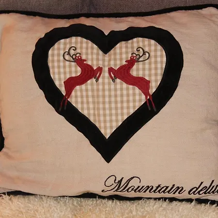 Lilly Chalet- With Private Sauna, Close To Lifts Bad Kleinkirchheim