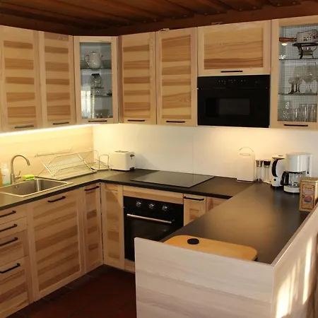 Lilly Chalet- With Private Sauna, Close To Lifts Appartement
