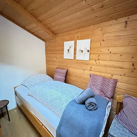 Lilly Chalet- With Private Sauna, Close To Lifts شقة